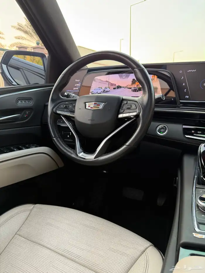 اسكاليد 23 اسود قصير بلاك اديشن 18