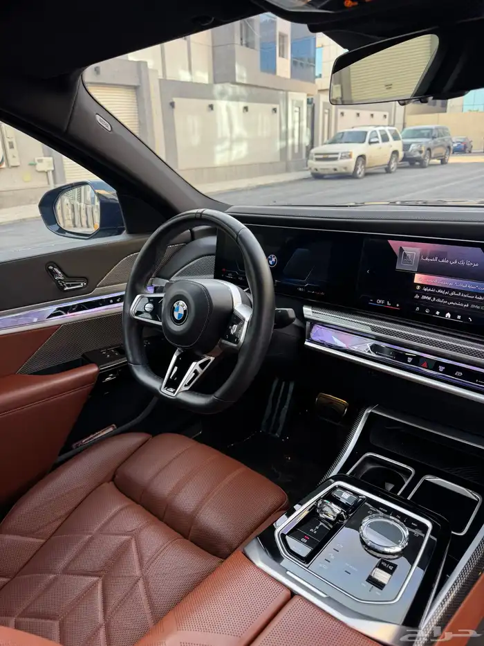 بي ام دبليو الفئة السابعة 735i - 2023 27