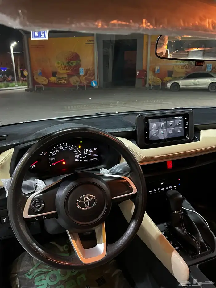 للبيع تويوتا يارس 2023 وكاله شرط 18