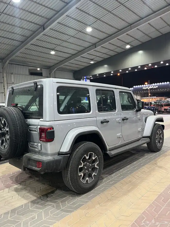 جيب رانجللر 2024 صحارى اصفار 2