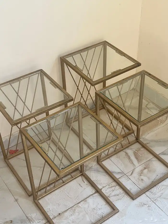 للبيع طاولة بلازما  طاولات خدمه 1