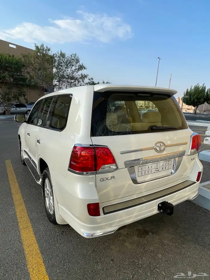 للبيع لاندكروزر جكسار بريمي 2014 8