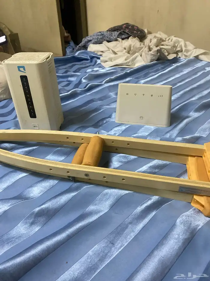 للبيع جهاز موبايلي وجهاز هواوي يركب فيه اي شريحه نت وعكاز 0