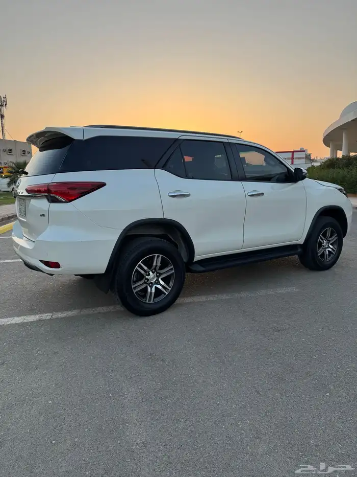 فورتشنر 2022 6 سلندر VX 13