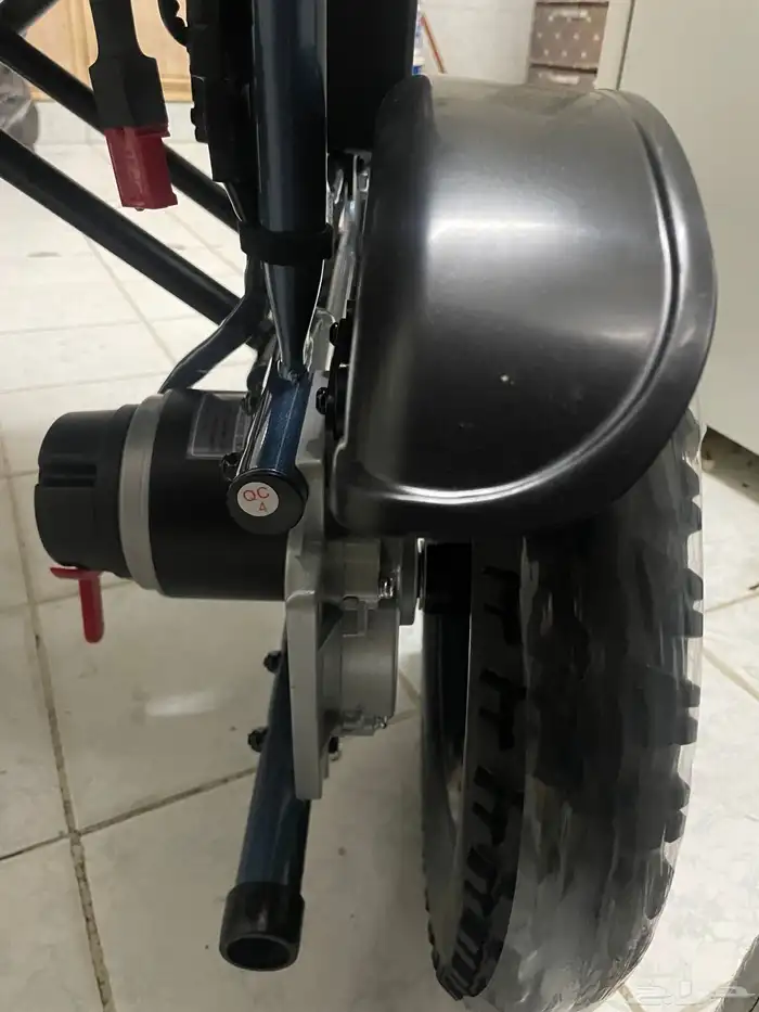 كرسي كهربائي متحرك لذوي الاحتياجات الخاصه 20