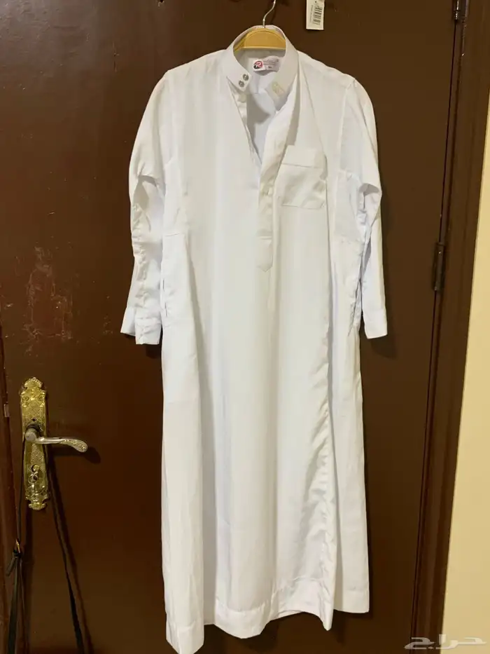 للبيع ثوب و كوتشات ولادي كلهم 100 ريال 2