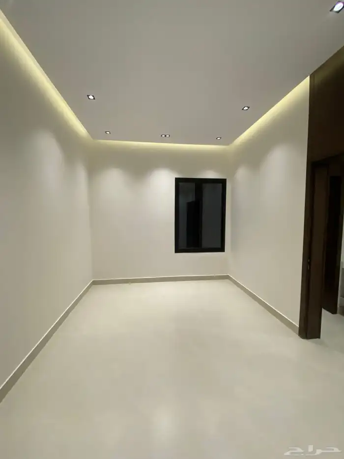 للبيع فيلا روف مع ملحق تشطيب فاخر 9غرف بالمحاله820الف 9