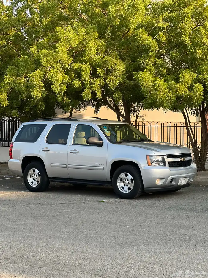 تاهو نظيف بحالة الوكالة على الشرط 13