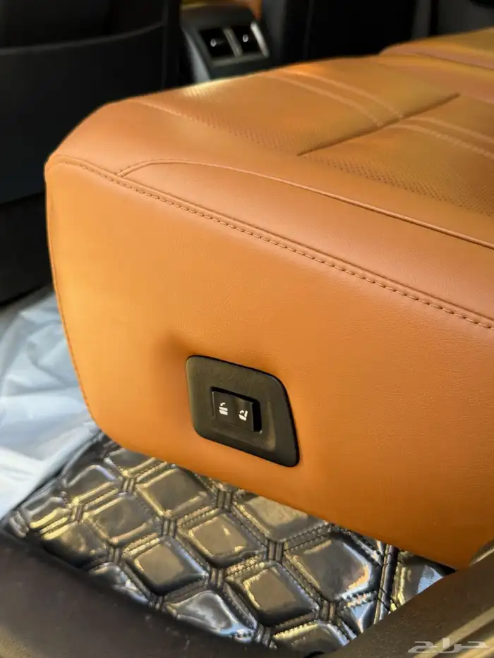 لكزس RX 450h موديل 2021 25