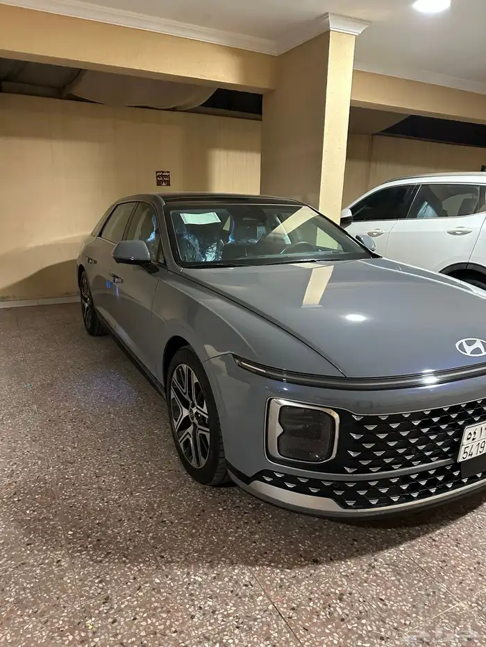 هواندي ازيرا للبيع لون مميز 9