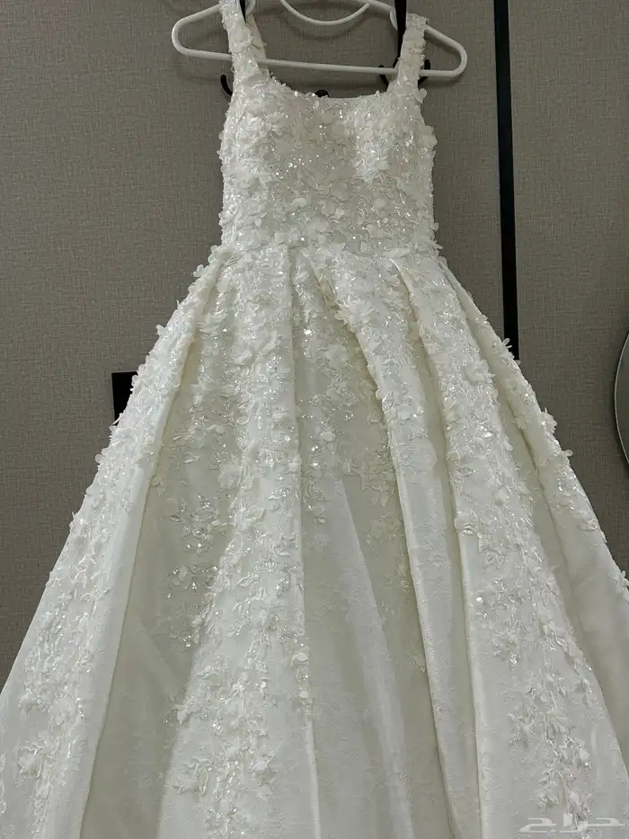 فستان زفاف راقي وفاخر 3