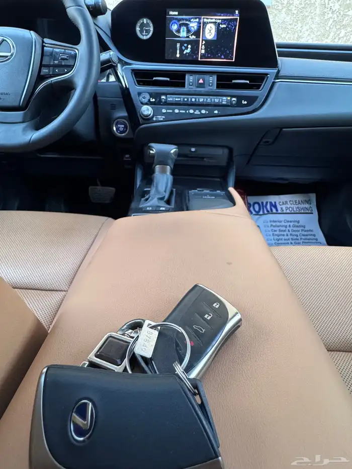 لكزس ES300 H 2022 بحالة ممتازة 19