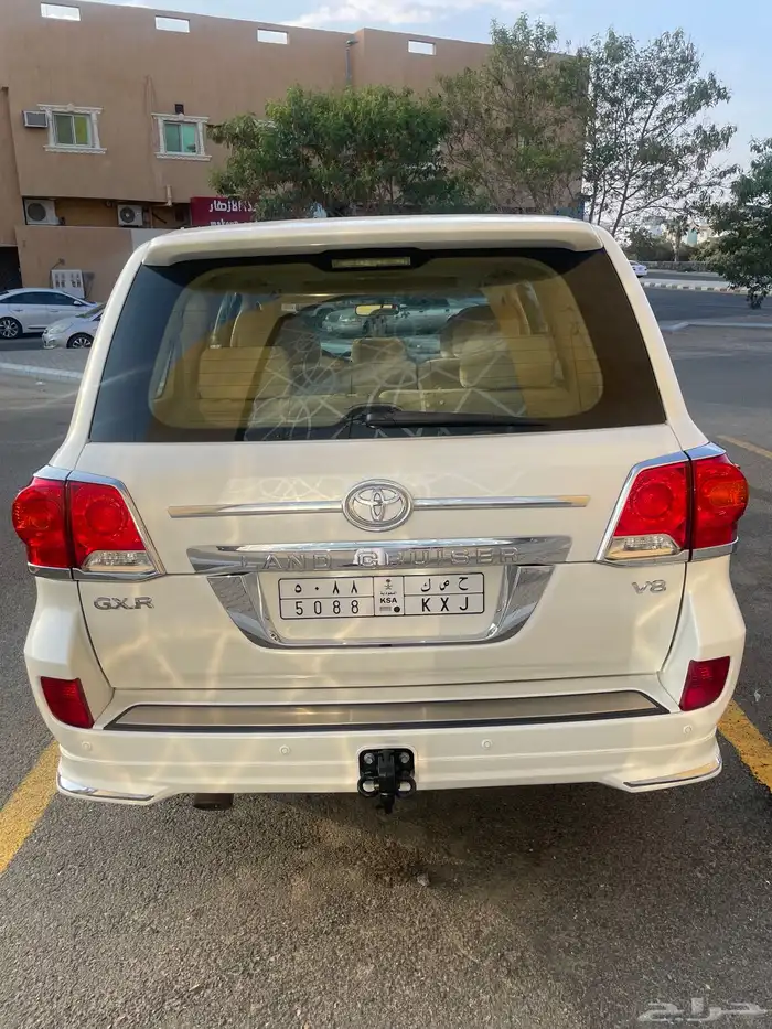 للبيع لاندكروزر جكسار بريمي 2014 7