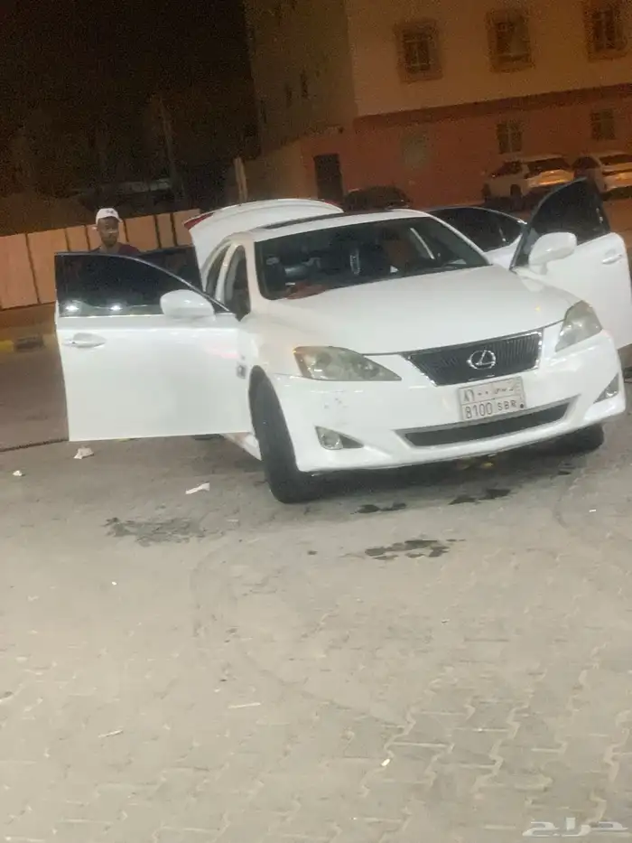 لكزس IS300 موديل 2008 للبيع 37
