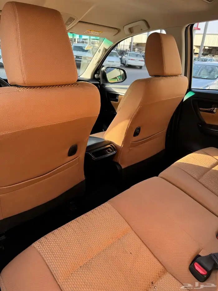 تويوتا فورتشنر 2019 ديزل سعودي عداد 333000 اللون ابيض 8