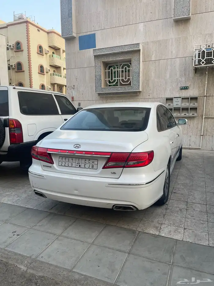 ازيرا موديل 2011 للبيع 1