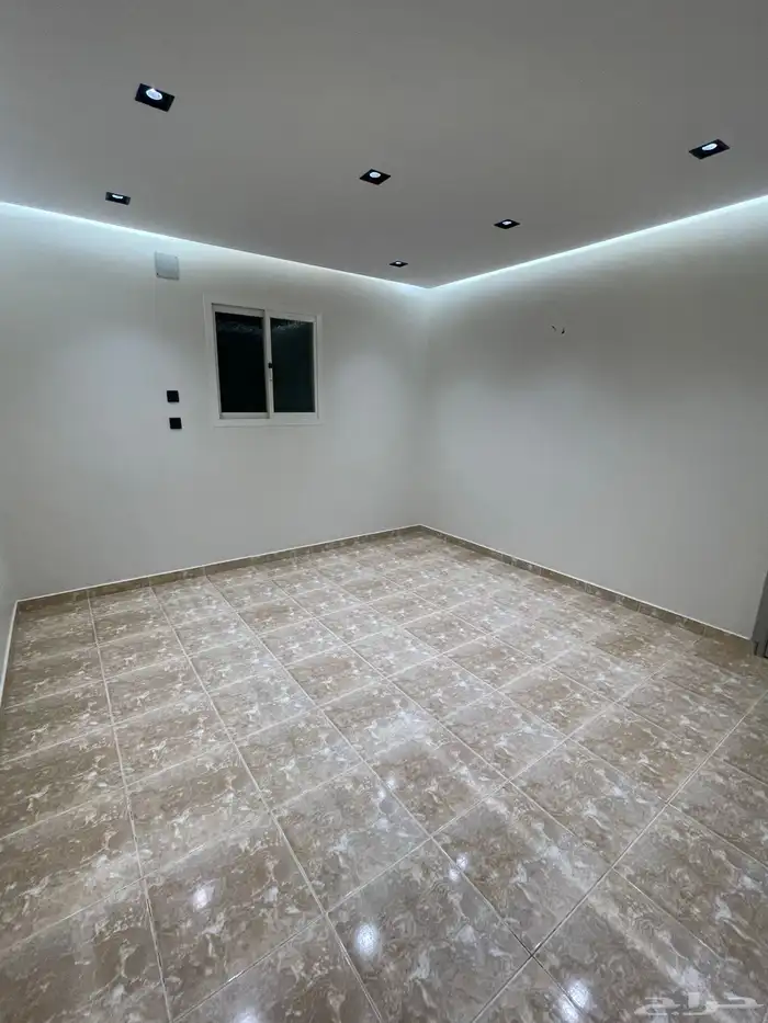 للبيع فله مجدده دورين مفصوله حي النهضة 12