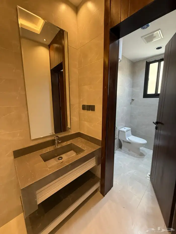 للبيع شقه ارضيه بحوش وشقه علويه بسطح حي الزهور المحاله ابها 19