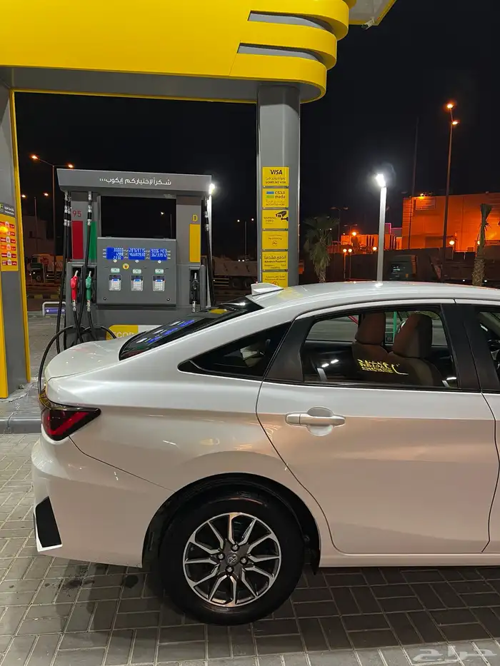 للبيع تويوتا يارس 2023 وكاله شرط 6