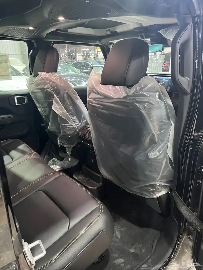 جيب رانجللر 2024 صحارى اصفار 12