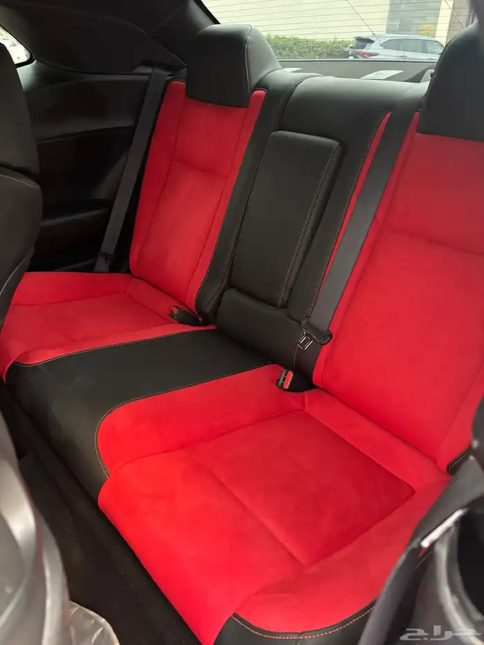 دوج تشالنجر 2022 R T لوحات دبي موجود في الرياض 21