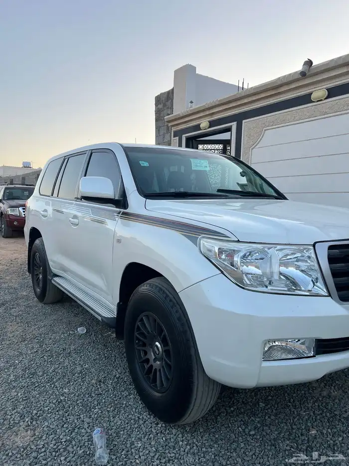 لاندكروزر تويوتا جي مطور 2010 4