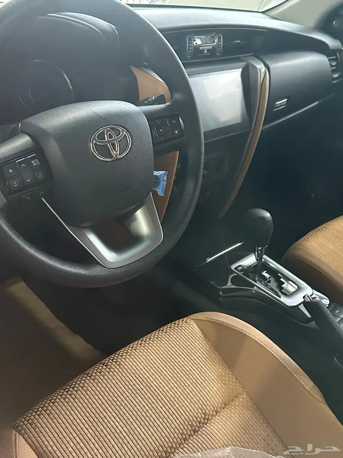 فورتشنر بنزين دبل GX2 جمرك موديل 2024 6