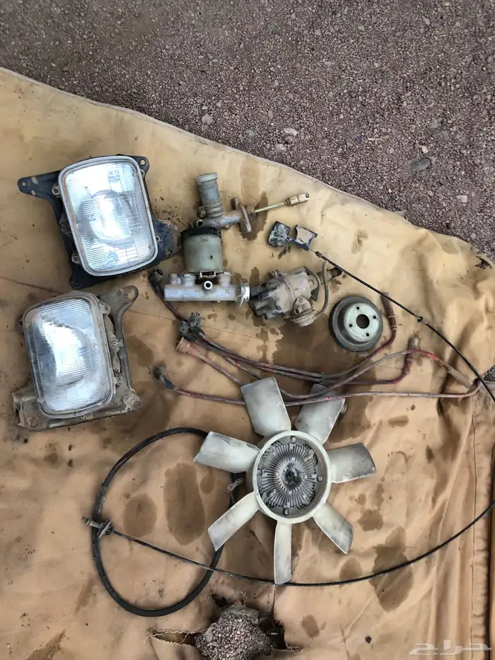 للبيع ديكورات وقطع غيار ددسن 94 13