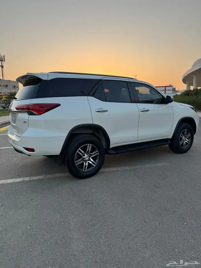 فورتشنر 2022 6 سلندر VX 14