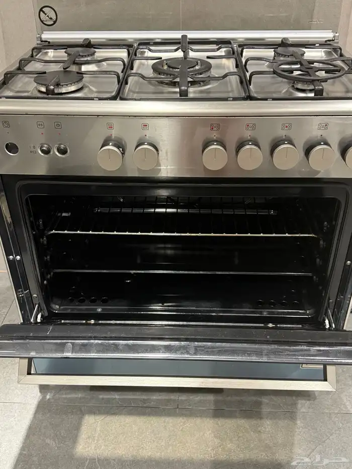 فرن غاز بحالة ممتازة جدا ونظيف جدا 3