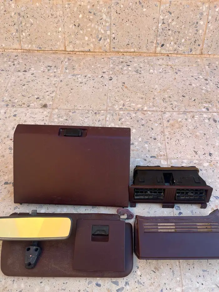 ديكور ددسن اللون احمر نظيفه جدأ. النظافة 90 بالمية 0