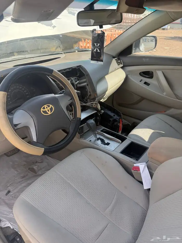 السلام عليكم للبيع كامري تشليح 0