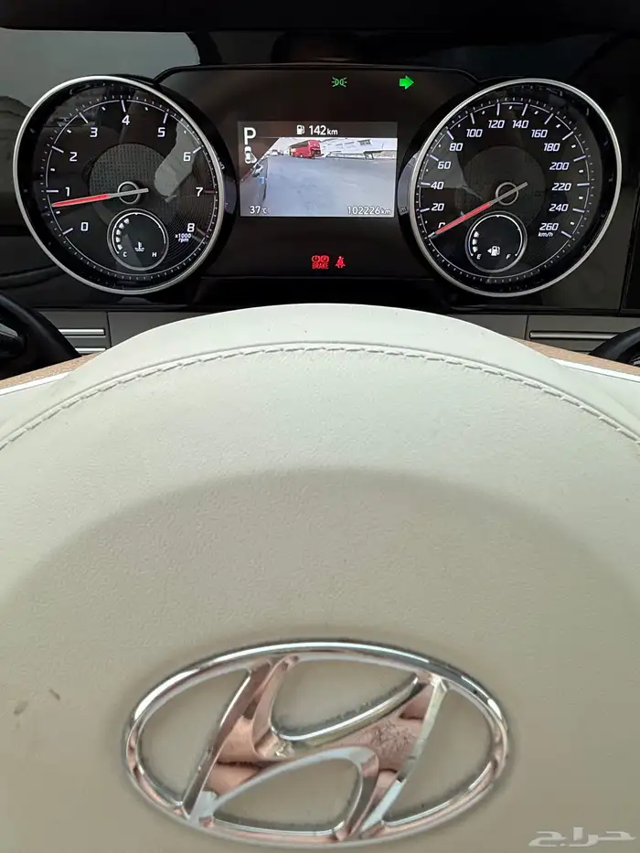 ازيرا 2020 بنوراما فل كامل داخل ابيض بحالة الوكاله للبيع 24