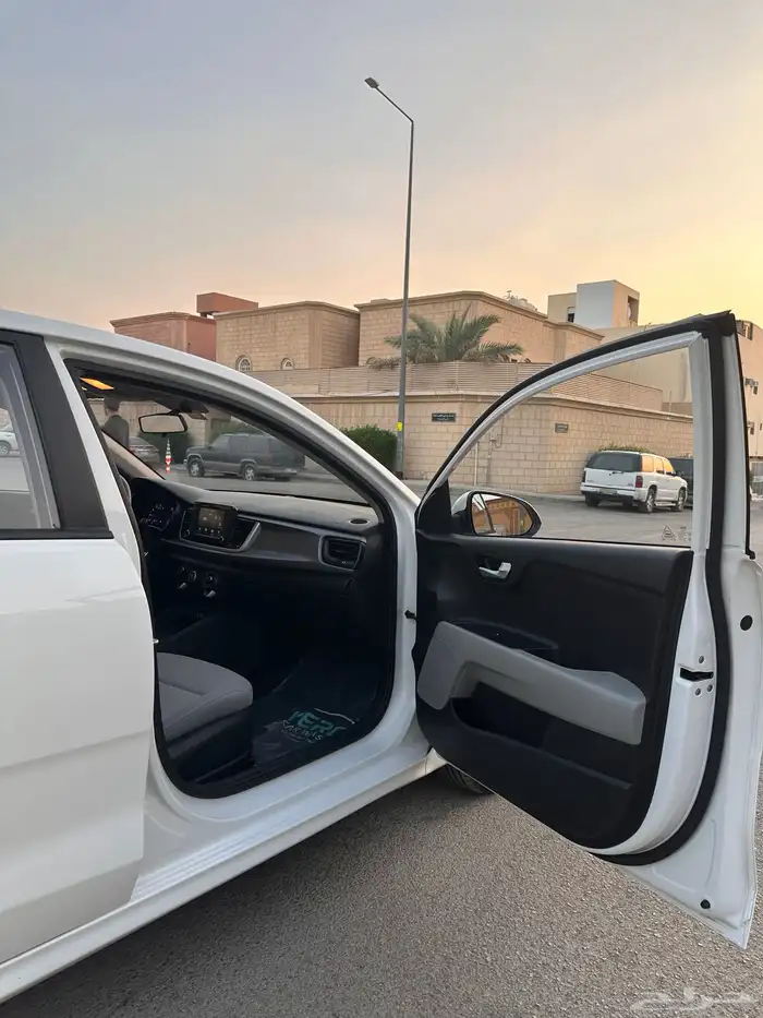 ريو هاتشباك 2020 9