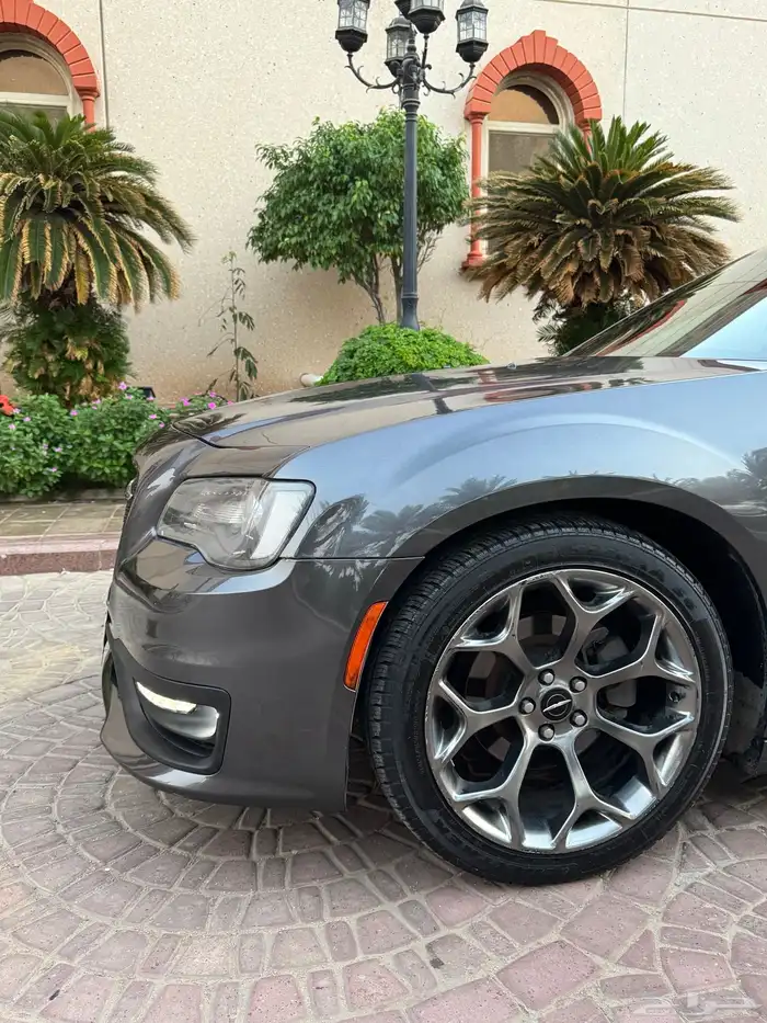 للبيع كرايزلر C300 موديل 2013 مرهم 2020 3