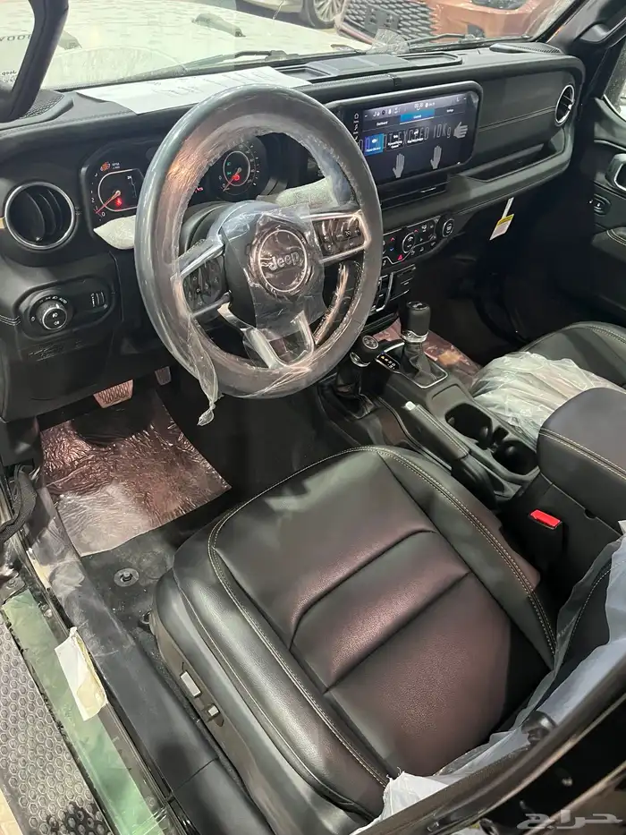 جيب رانجللر 2024 صحارى اصفار 6