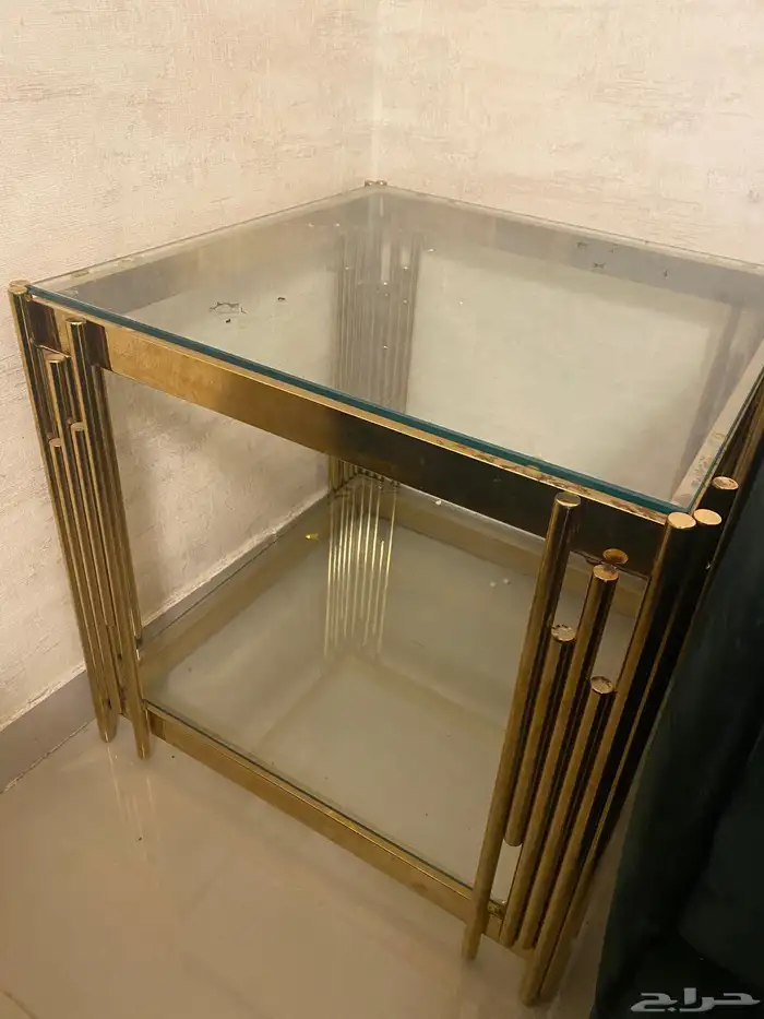 كنب للبيع نظيف ومعاه ستاره وثلاث طاولات وفرشه 3