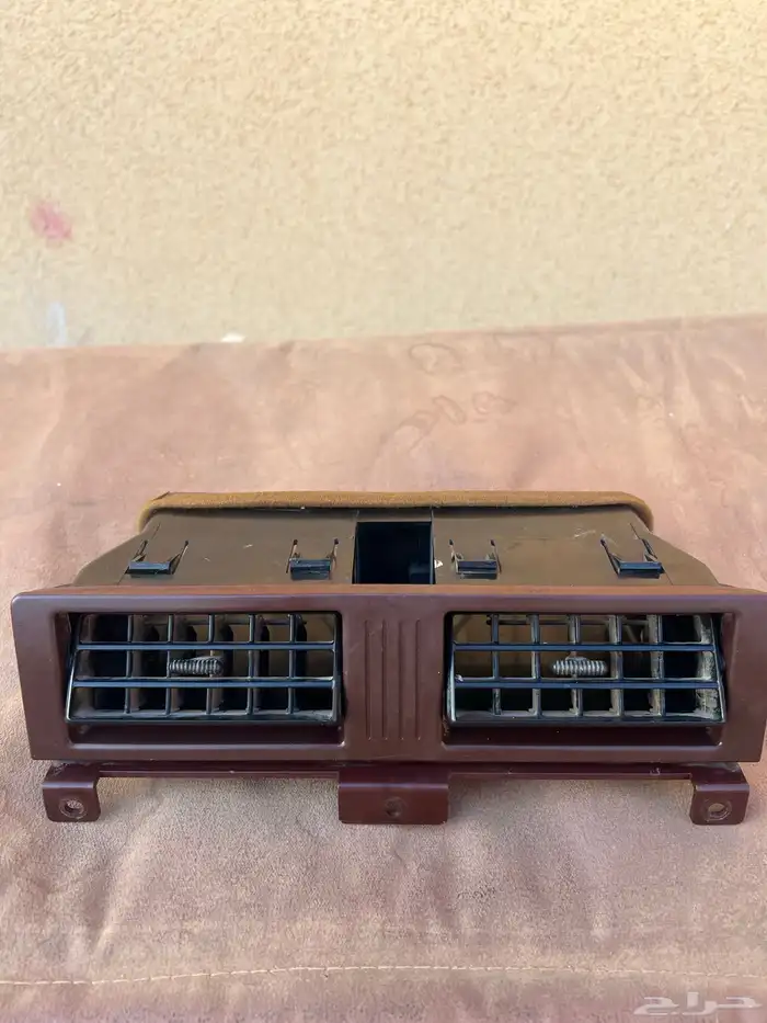 ديكور ددسن اللون احمر نظيفه جدأ. النظافة 90 بالمية 3