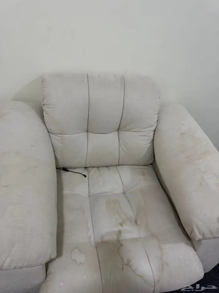 للبيع كنب ومساند 3