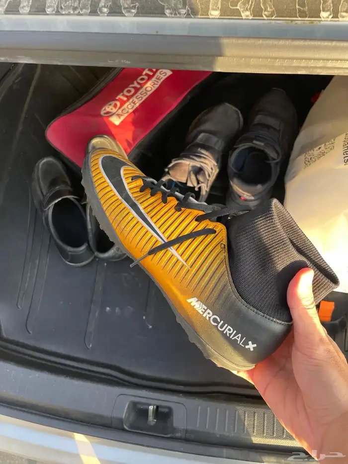 احذيه متنوعه بسعر واحد 2