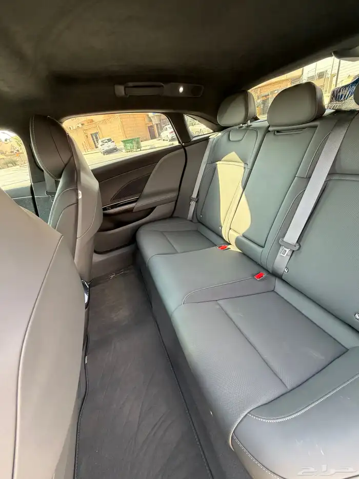 إعلان لوسيد آير Pure موديل 2024 9