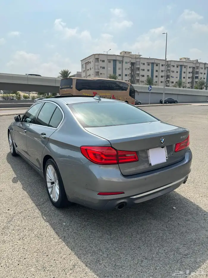 بي ام 530 فل 2017 ماشي 126 الف كيلو قمه في النظافه 41