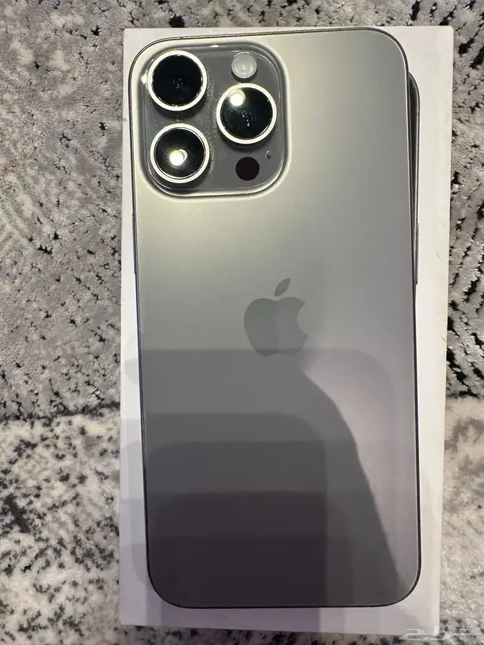 ايفون 15 pro max الذاكره 256 Gp الجهاز حالته ممتازه 3