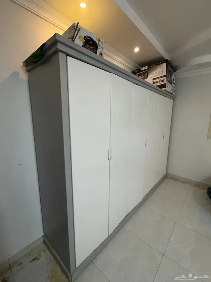 دولاب الملابس 0