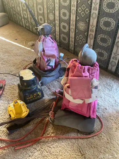 لاهل الهجن جهازين ركاب مع اجهزتها الاسلكيه index