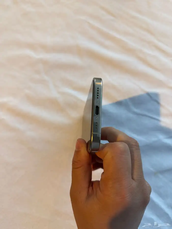 ايفون 16 برو 128 نضيف جدن جدن بطارية 100 3