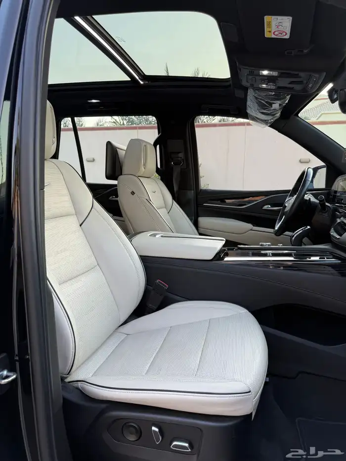 اسكاليد 23 اسود قصير بلاك اديشن 13