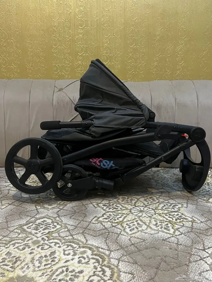 عربة اطفال ماركة فيرست ستيب نضيفه استخدام 3 اشهر 1