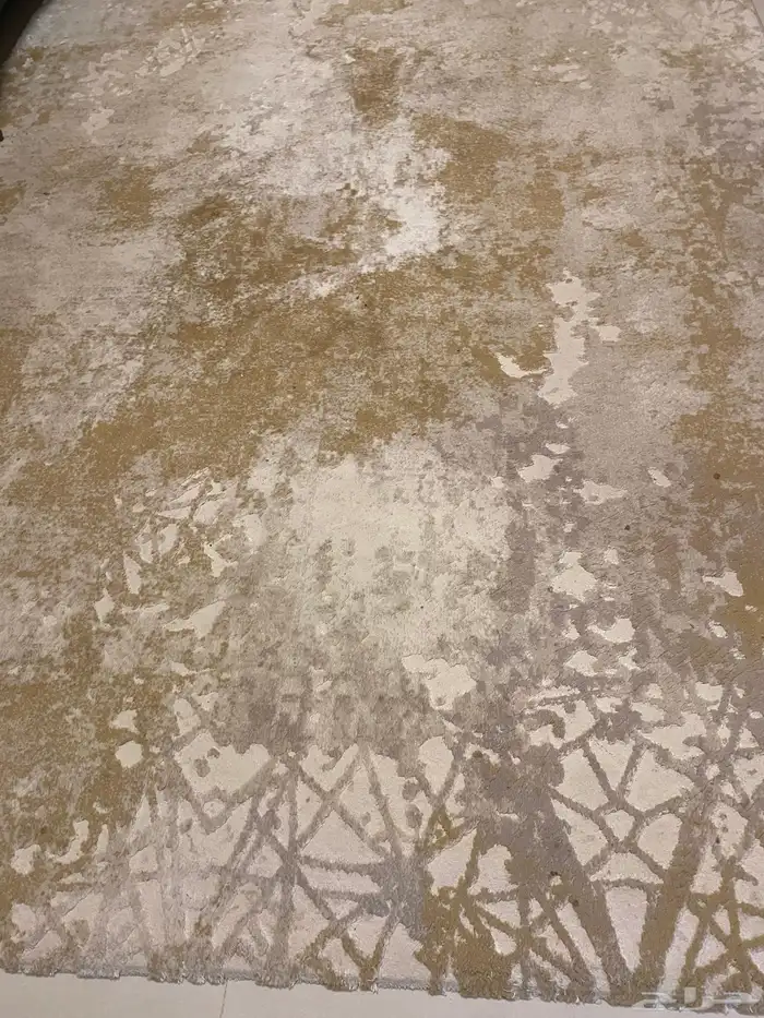 كنب للبيع نظيف ومعاه ستاره وثلاث طاولات وفرشه 4