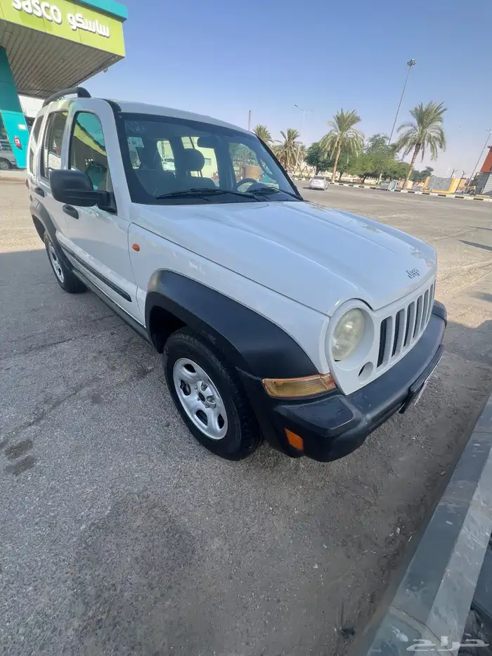 جيب شيروكي ليبرتي 2006 9